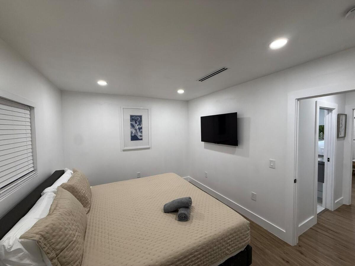 Luxe 8 Guest Little Havana Retreat