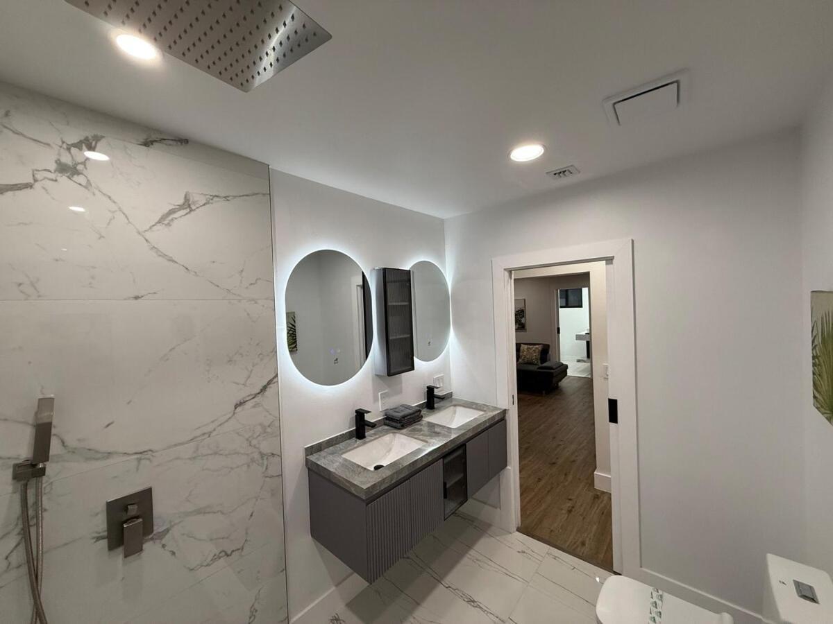 Luxe 8 Guest Little Havana Retreat