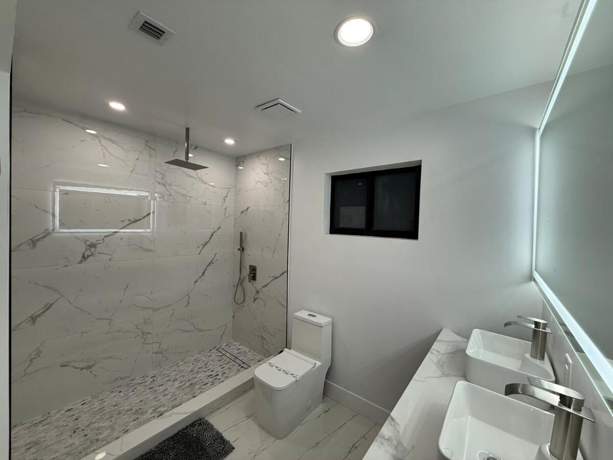 Luxe 8 Guest Little Havana Retreat